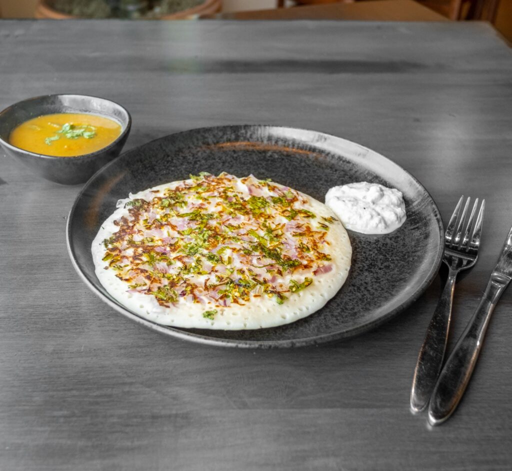 ONION CHILI UTTHAPAM
